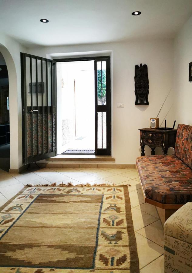 Casa Rustica Con Giardino Βίλα Caprino Veronese Εξωτερικό φωτογραφία
