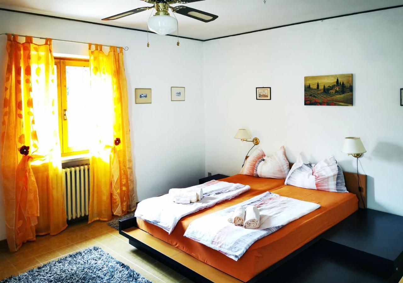 Casa Rustica Con Giardino Βίλα Caprino Veronese Εξωτερικό φωτογραφία